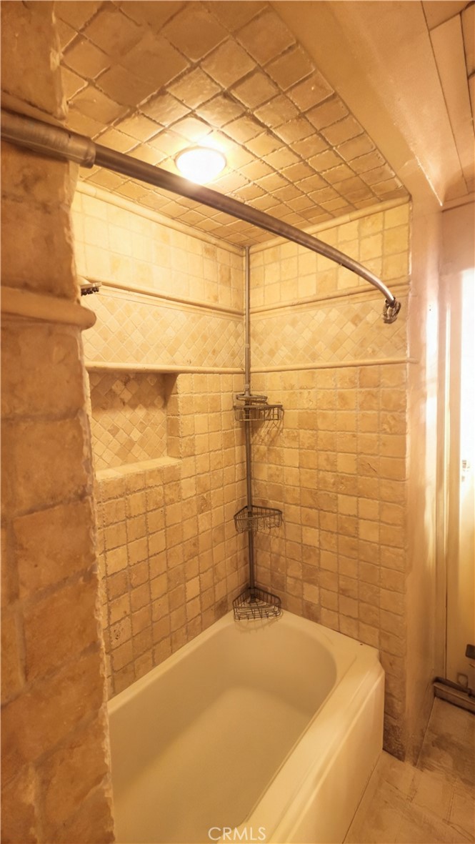 5883 Fremontia Road Oak Hills, CA 92344 - Photo 12 of 23