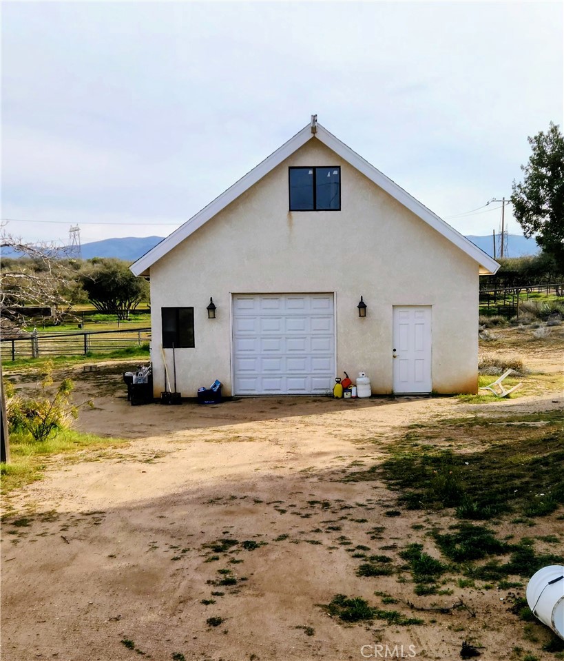 5883 Fremontia Road Oak Hills, CA 92344 - Photo 17 of 23