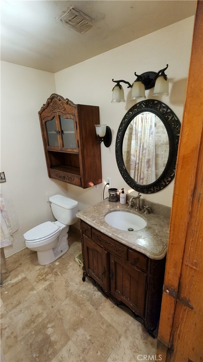 5883 Fremontia Road Oak Hills, CA 92344 - Photo 8 of 23