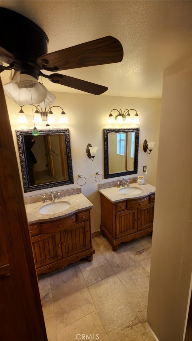 5883 Fremontia Road Oak Hills, CA 92344 - Photo 10 of 23