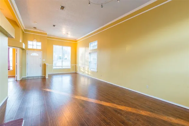 $2,500 | 4103 Meadow Drive, Grapevine, TX 76051