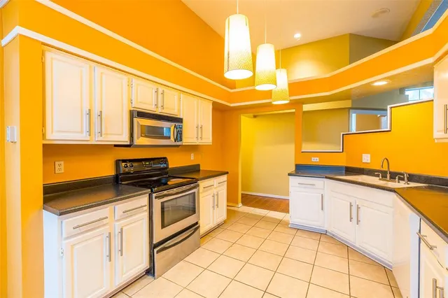 $2,500 | 4103 Meadow Drive, Grapevine, TX 76051