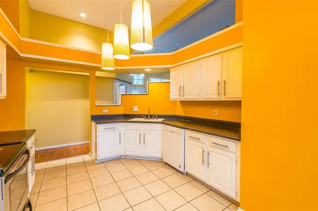 $2,500 | 4103 Meadow Drive, Grapevine, TX 76051