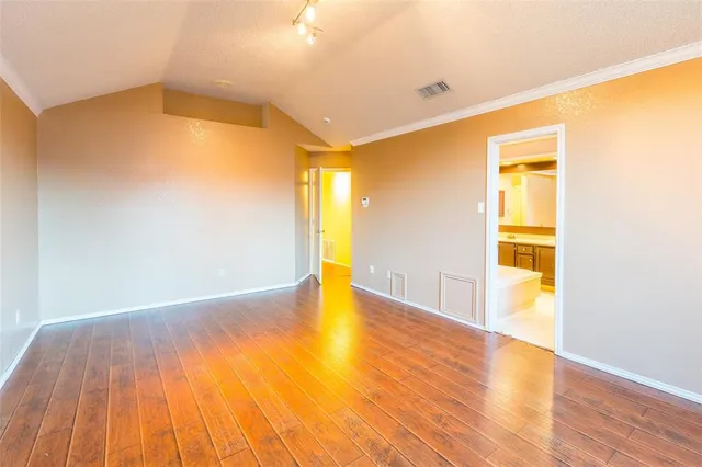 $2,500 | 4103 Meadow Drive, Grapevine, TX 76051