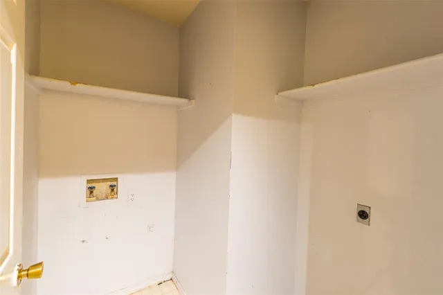 $2,500 | 4103 Meadow Drive, Grapevine, TX 76051