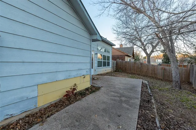 $2,500 | 4103 Meadow Drive, Grapevine, TX 76051