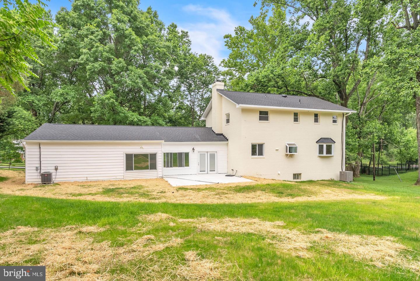 10911 Chandler Road Potomac, MD 20854 - Photo 53 of 58 Back elevation