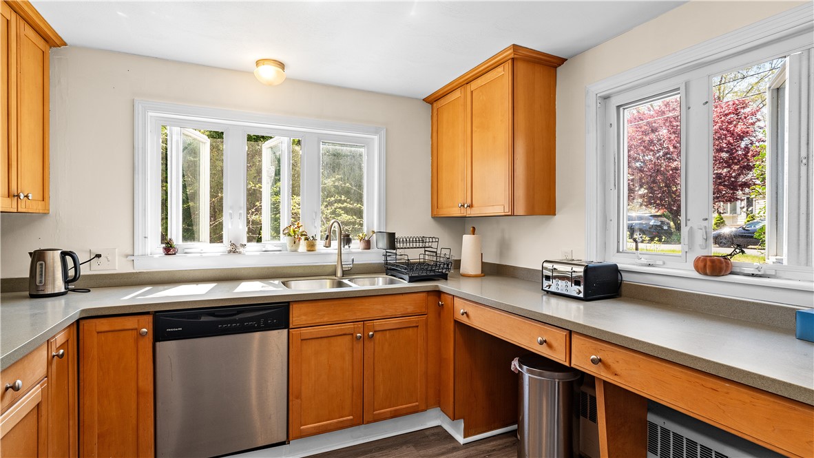 110 Phillips Road East Greenwich, RI 02818 - Photo 13 of 39 Gallery Image 13