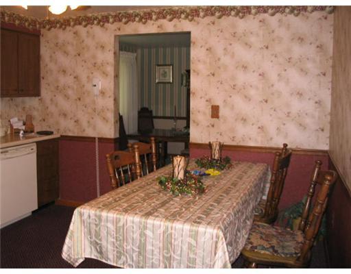 320 Nichols Road Pittsburgh, PA 15237 - Photo 6 of 18 Kitchen. Eat in kitchen with large table and big pantry