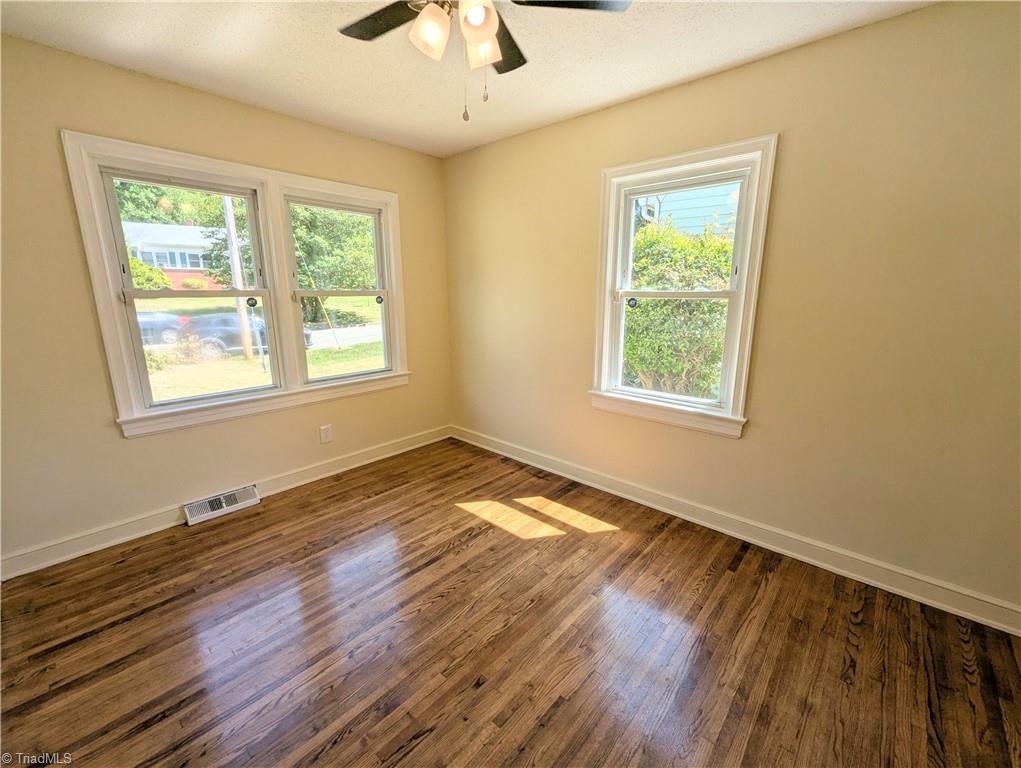 913 Denny Street High Point, NC 27262 - Photo 6 of 7