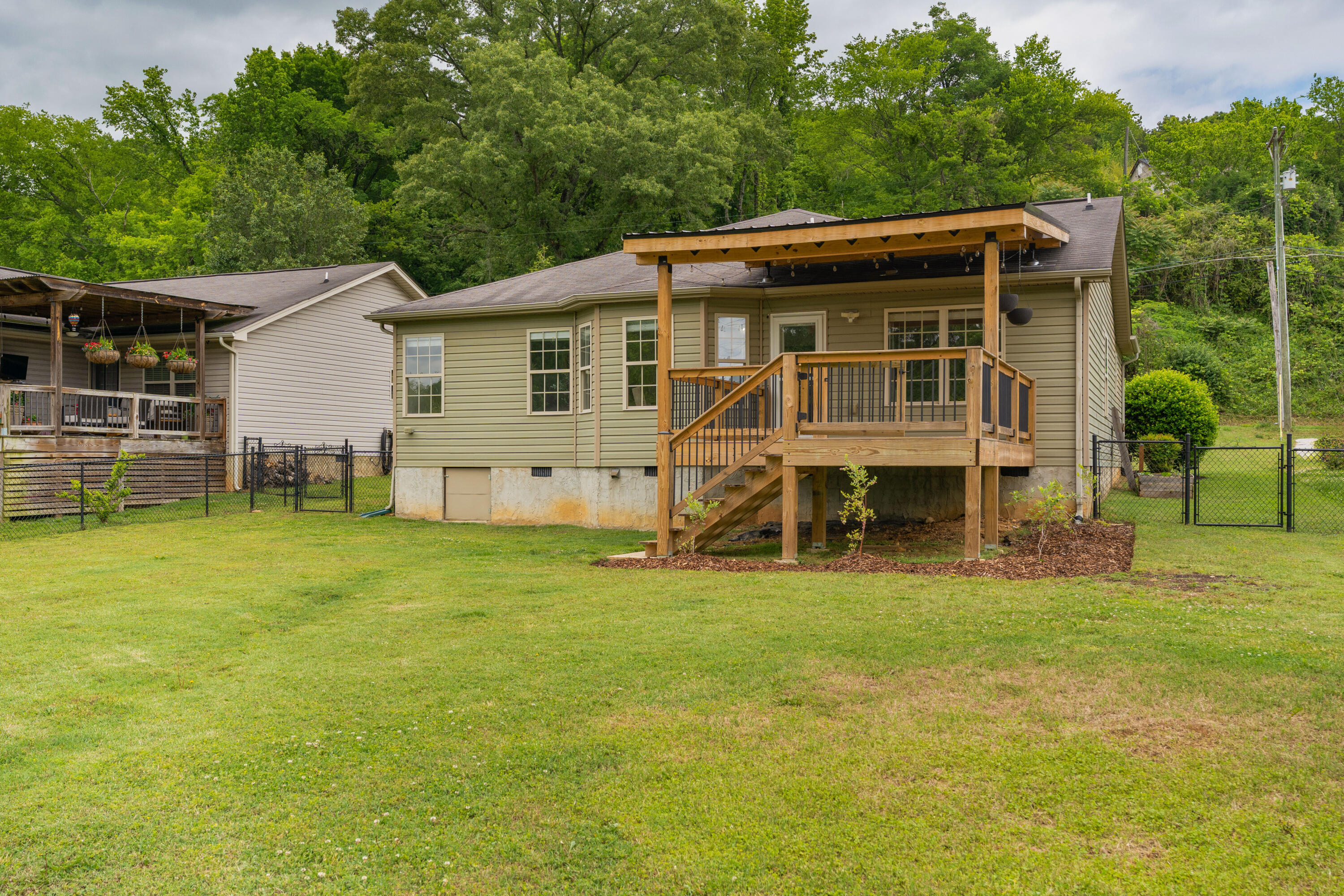 2774 Forest Road Chattanooga, TN 37406 - Photo 34 of 45 19 - 2774 Forest Rd - Exterior