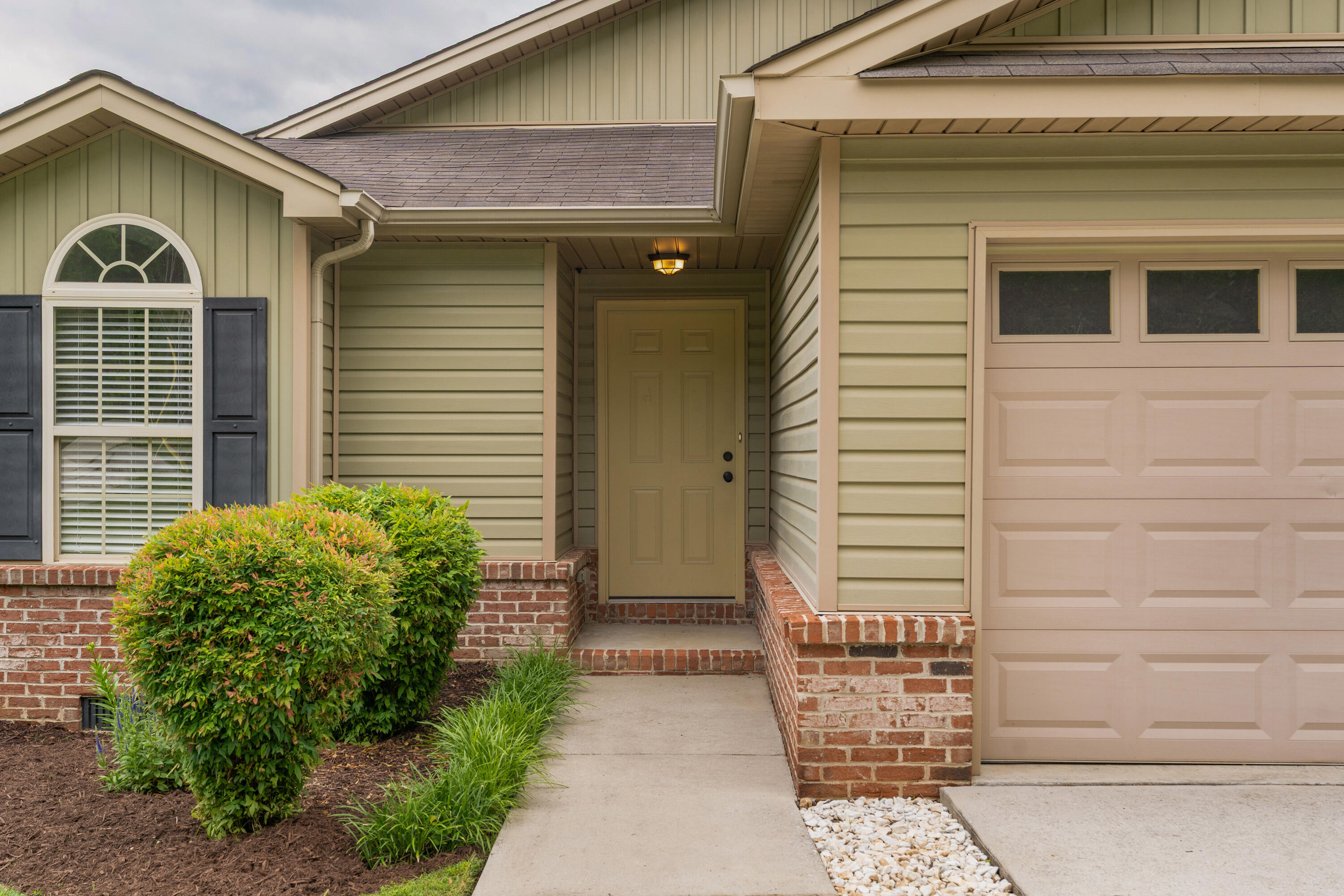 2774 Forest Road Chattanooga, TN 37406 - Photo 6 of 45 10 - 2774 Forest Rd - Exterior