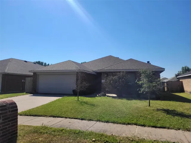 $1,850 | 2821 Mockingbird Street, Royse City, TX 75189