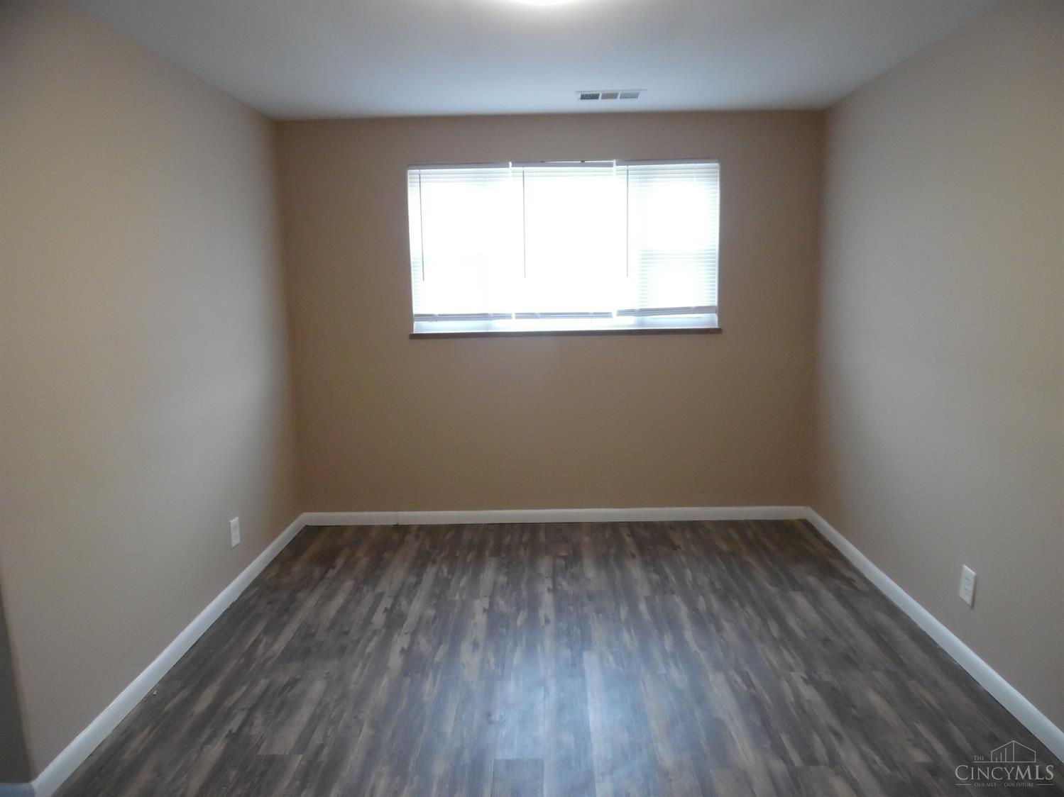8631 Butler Warren Road West Chester, OH 45069 - Photo 7 of 29 Gallery Image 7