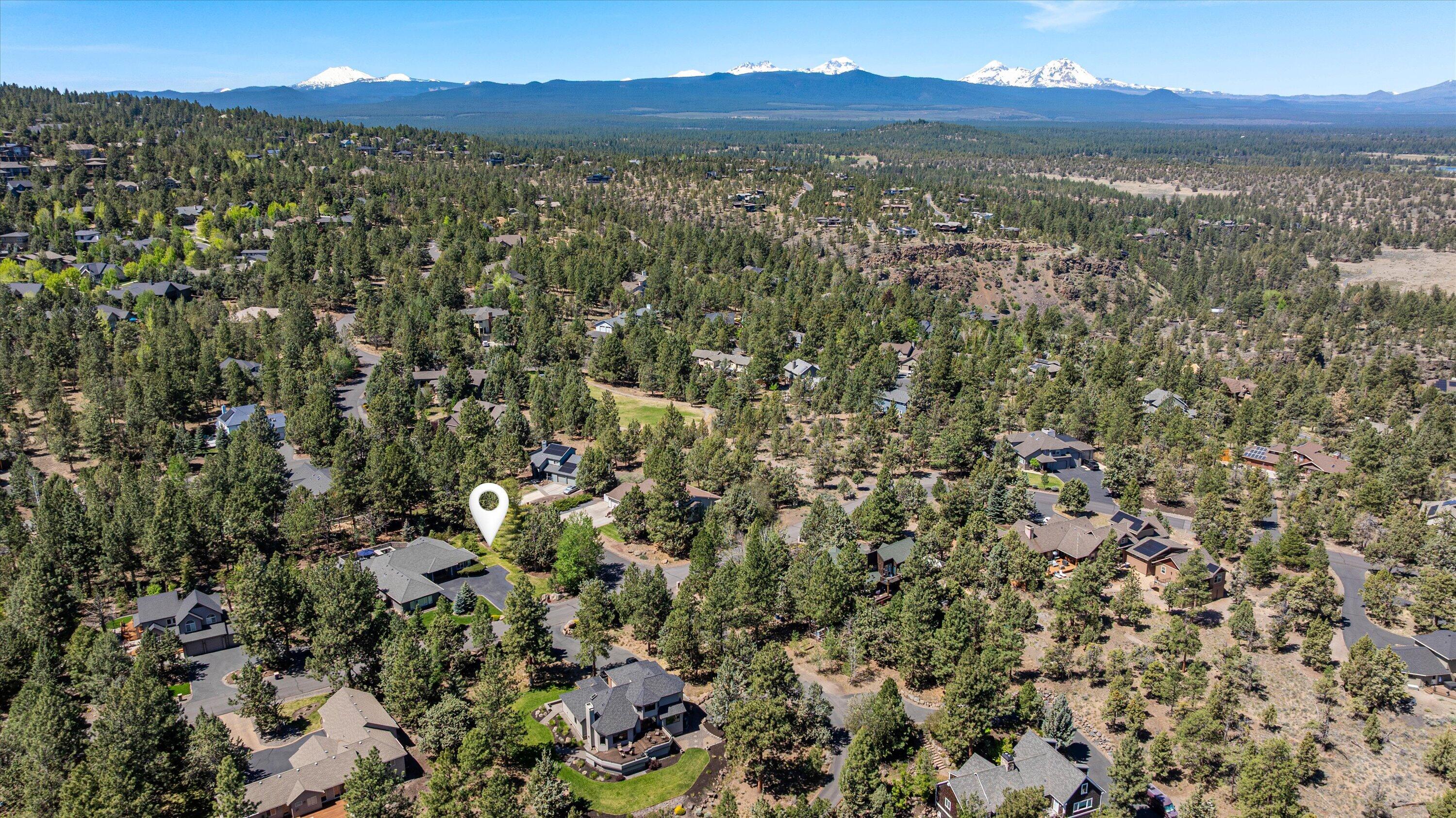 3795 Northwest Summerfield Road Bend, OR 97703 - Photo 44 of 50