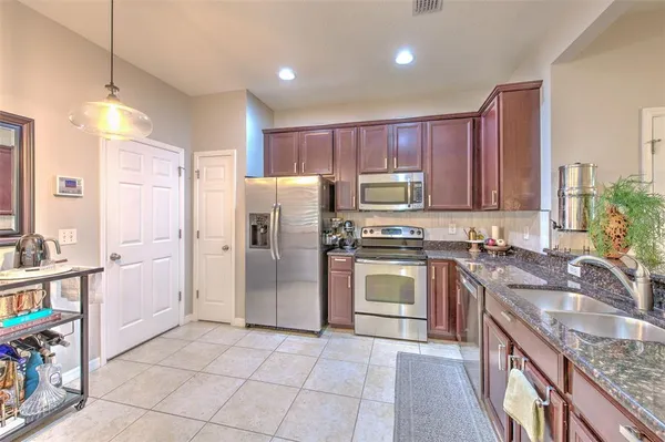 $3,200 | 11808 13th Way North, St. Petersburg, FL 33716