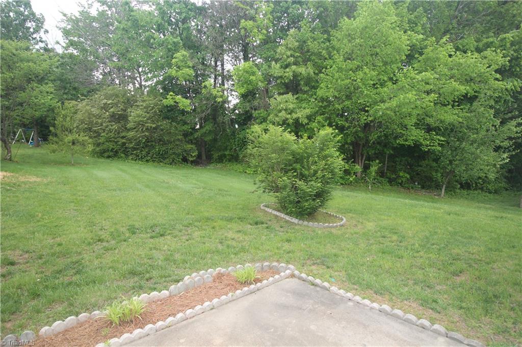 909 James Road High Point, NC 27265 - Photo 3 of 15
