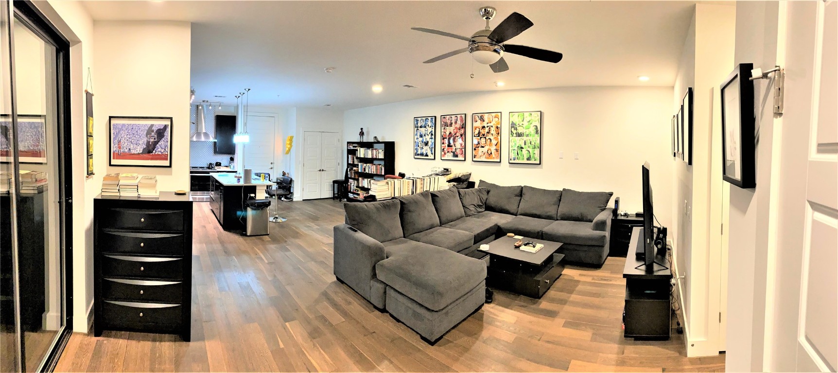 1615 East 7th Street, Unit 304 Austin, TX 78702 - Photo 2 of 12 a living room with furniture