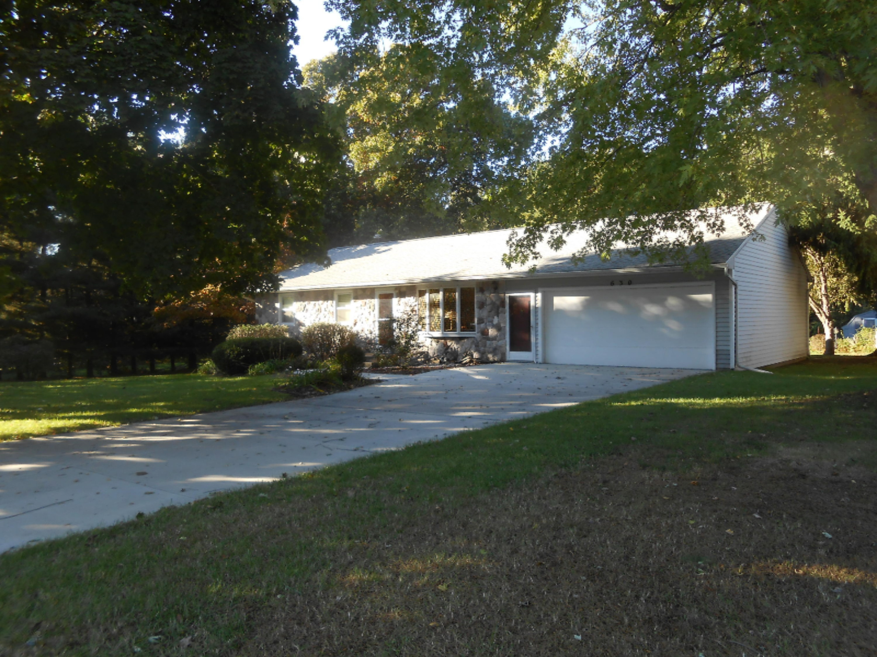 630 Lakeview Road Paw Paw, MI 49079 - Photo 3 of 28 DSCN1713
