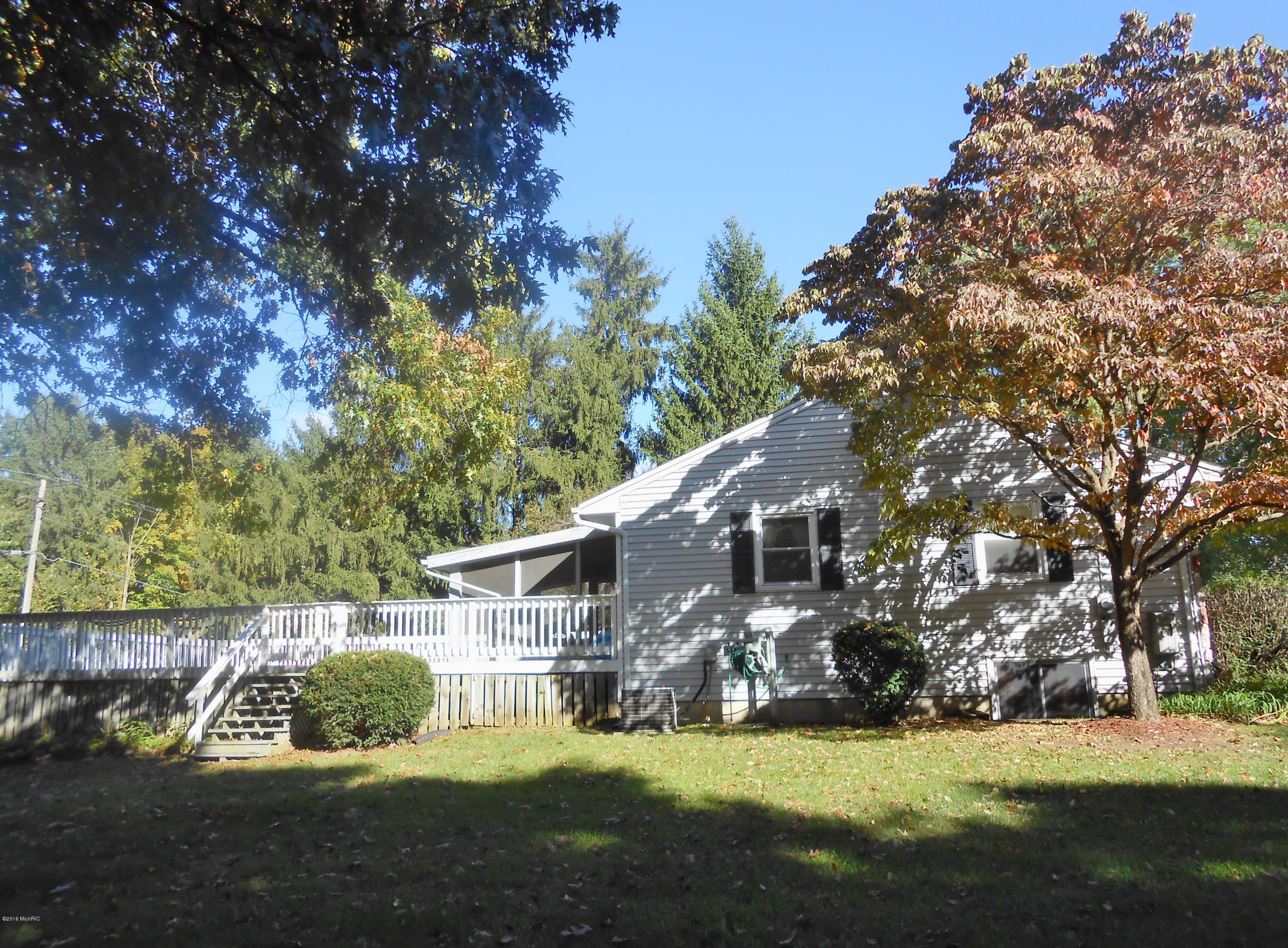 630 Lakeview Road Paw Paw, MI 49079 - Photo 7 of 28 DSCN1674