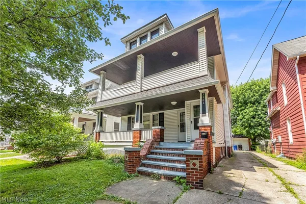 $1,025 | 3904 West 18th Street, Unit 2/UP, Cleveland, OH 44109