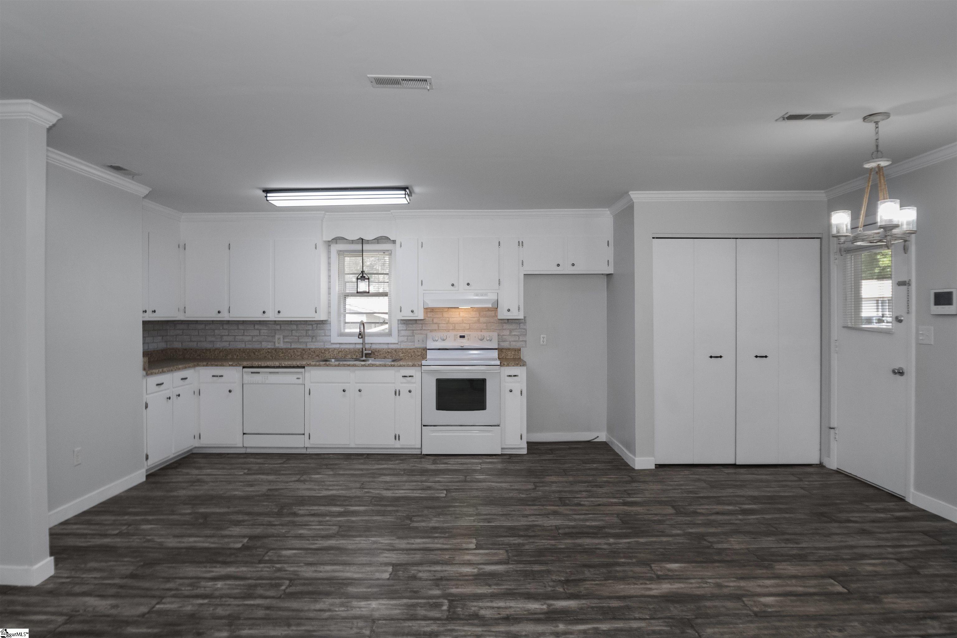 105 Cone Ridge Drive Easley, SC 29640 - Photo 12 of 31