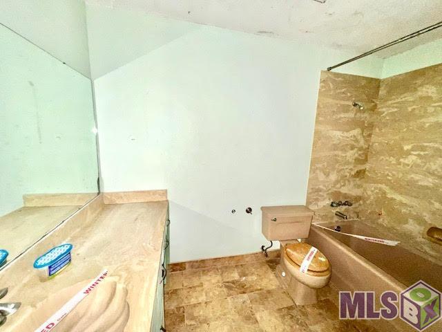 2376 Coteau Road Houma, LA 70364 - Photo 14 of 26 Bathroom