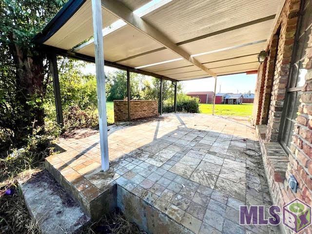 2376 Coteau Road Houma, LA 70364 - Photo 23 of 26 Patio on Guest house
