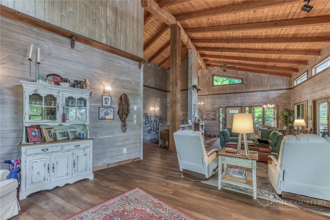 392 Locust Road Newland, NC 28657 - Photo 9 of 43