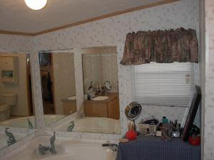 4406 Leesville Road Bedford, IN 47421 - Photo 4 of 10 Gallery Image 4