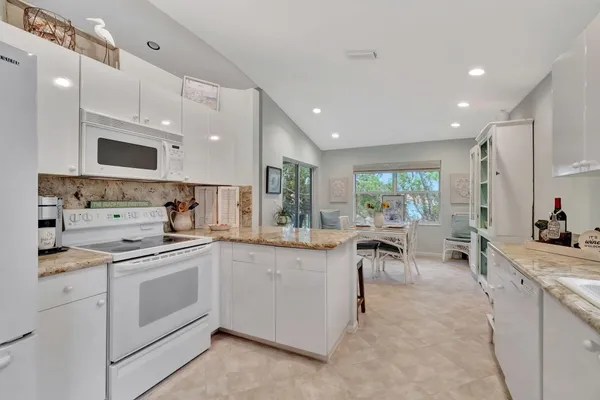 $4,500 | 7942 Laina Lane, Unit 4, Boynton Beach, FL 33437