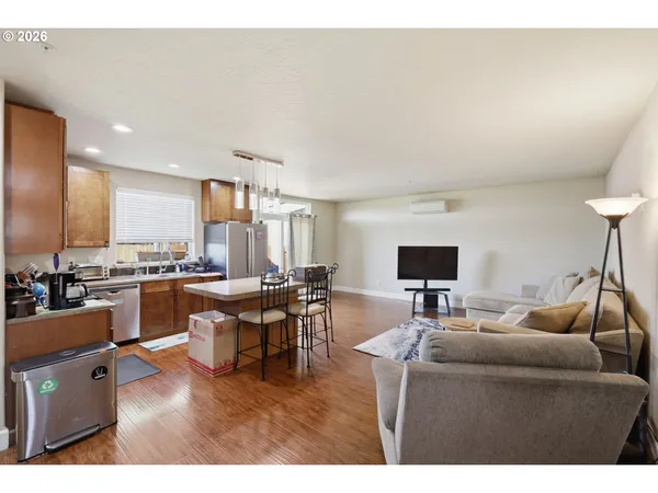 $425,000 | 1798 Allea Drive, Eugene, OR 97404