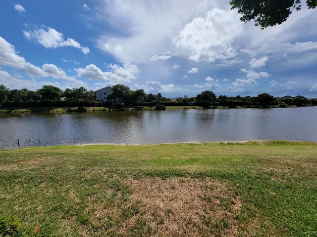 $3,500 | 685 Pacific Grove Drive, Unit 2, West Palm Beach, FL 33401