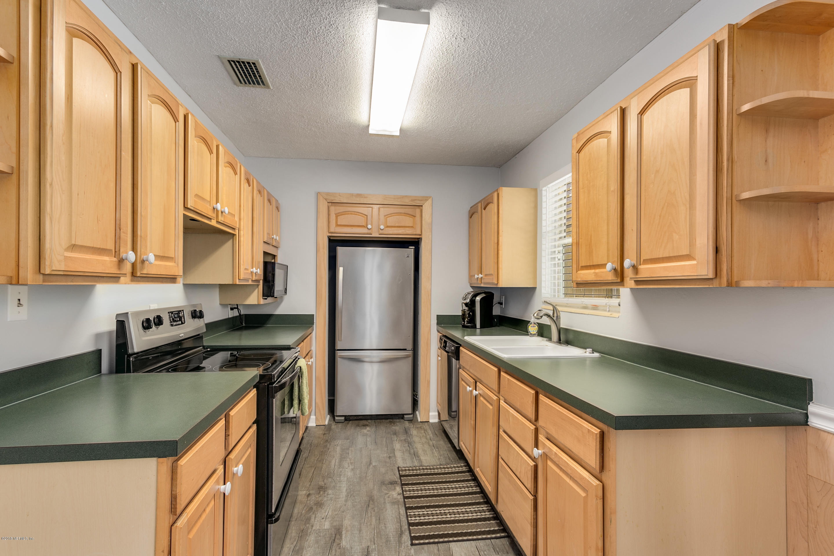 6316 Kennerly Road Jacksonville, FL 32216 - Photo 7 of 15 007_Kitchen
