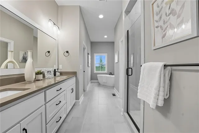 $727,900 | 4432 Tee Drive, Basehor, KS 66007