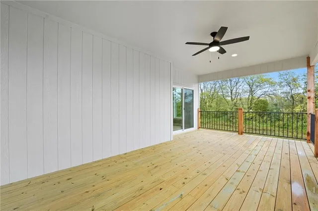 $727,900 | 4432 Tee Drive, Basehor, KS 66007