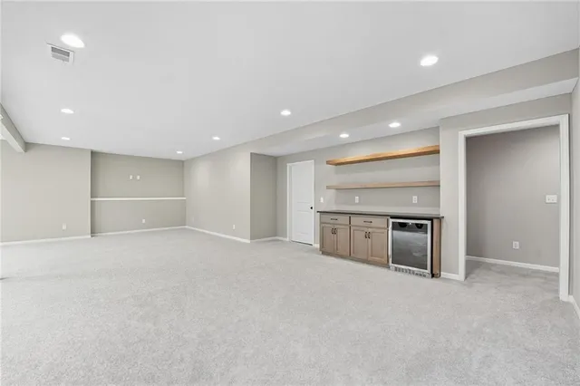 $727,900 | 4432 Tee Drive, Basehor, KS 66007