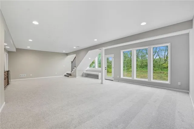 $727,900 | 4432 Tee Drive, Basehor, KS 66007