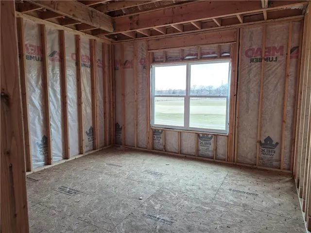 $727,900 | 4432 Tee Drive, Basehor, KS 66007