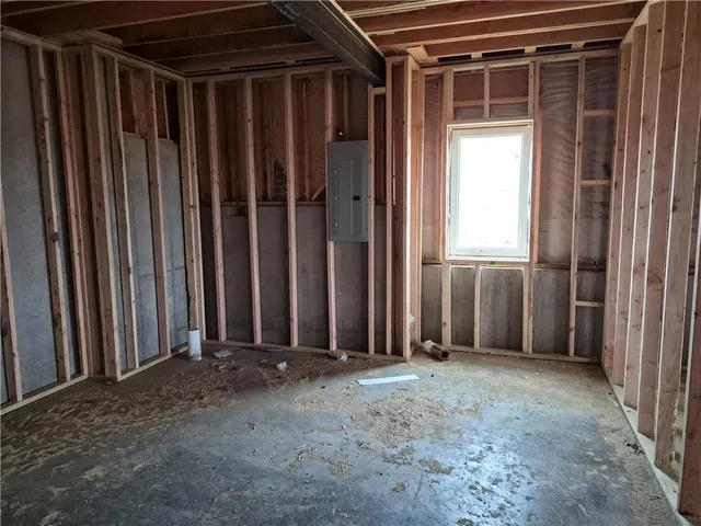 $727,900 | 4432 Tee Drive, Basehor, KS 66007