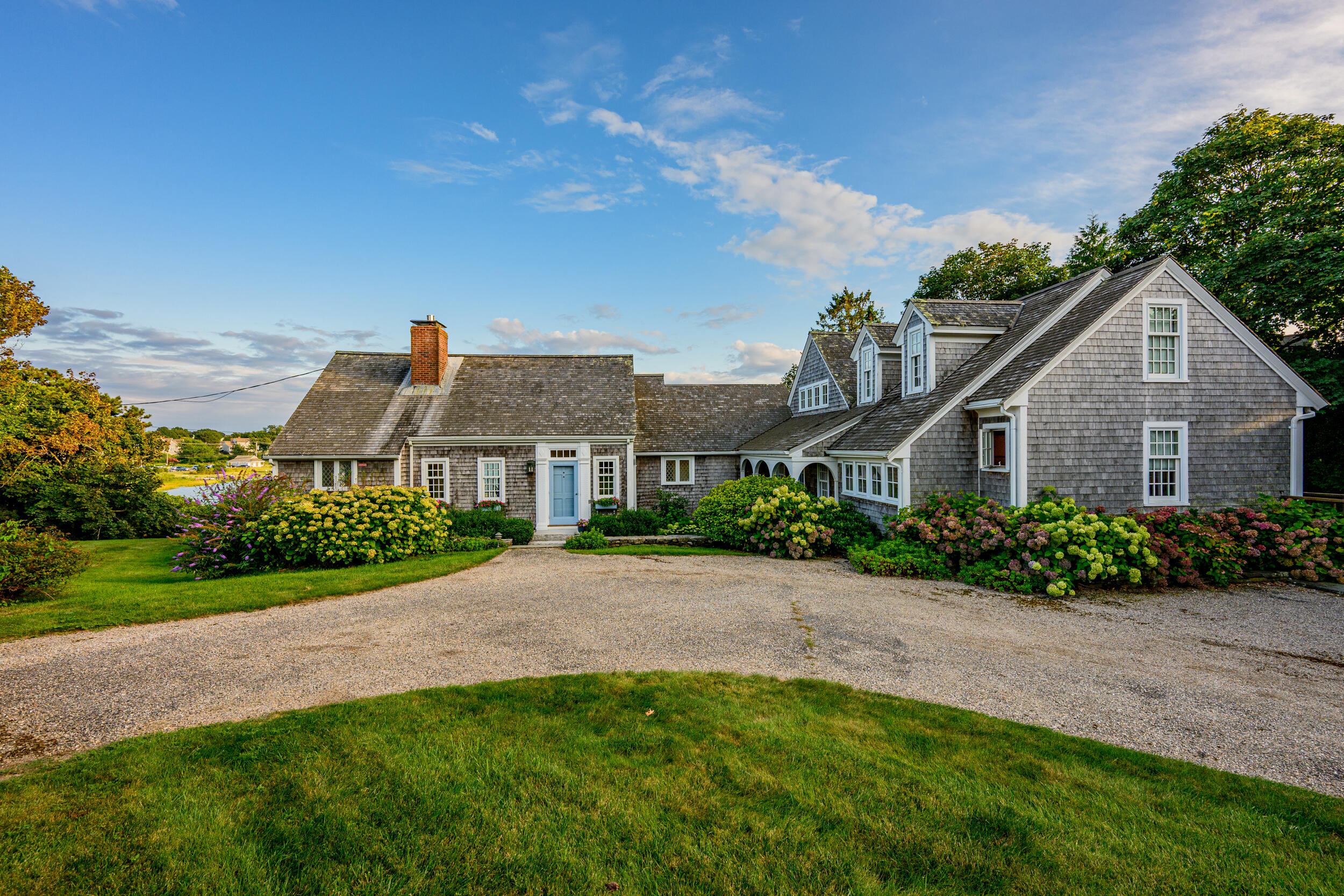 108 Queen Anne Road Chatham, MA 02633 - Photo 2 of 80 Front yard
