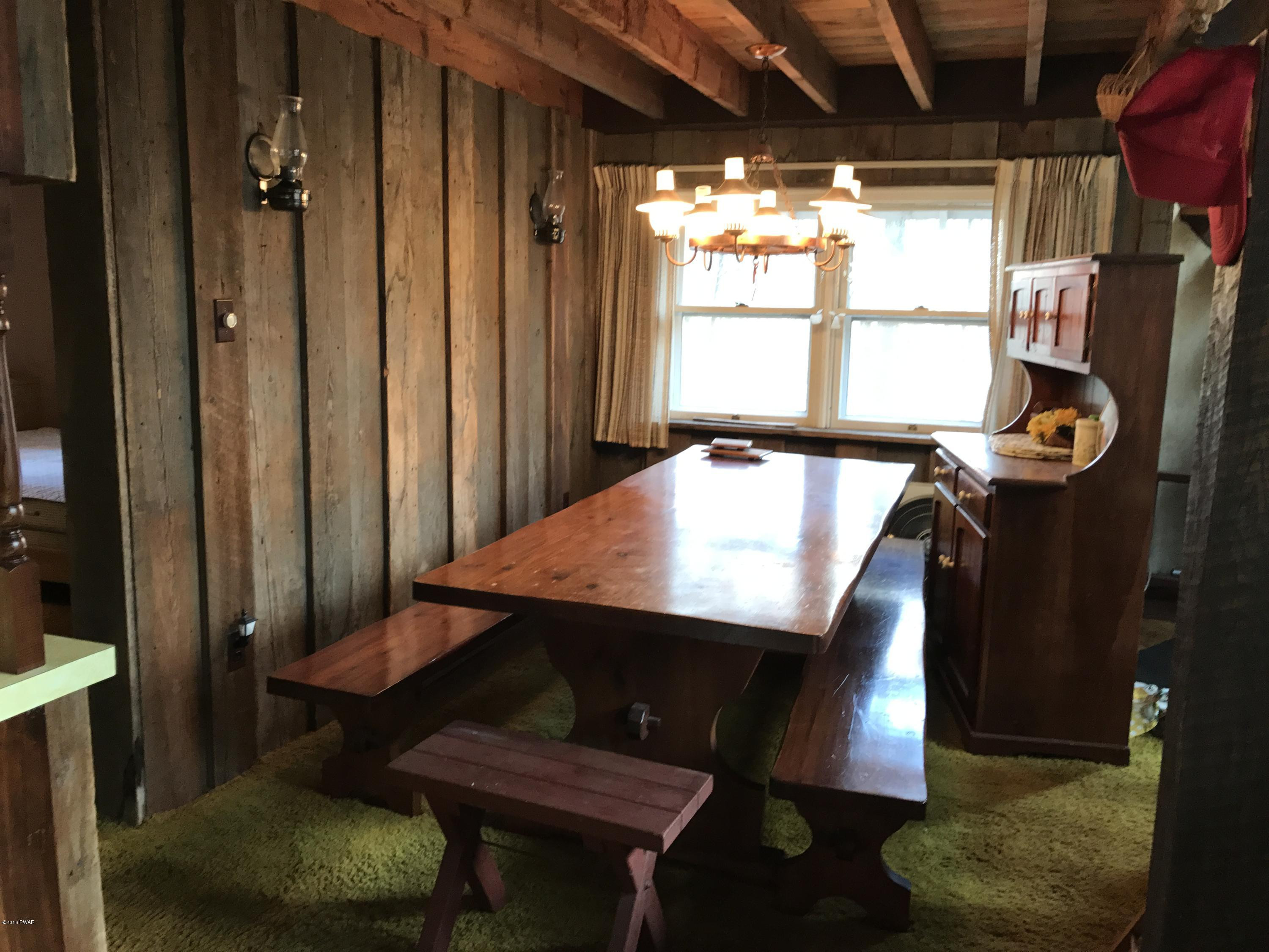 183 Oneida Road Shohola, PA 18458 - Photo 3 of 39