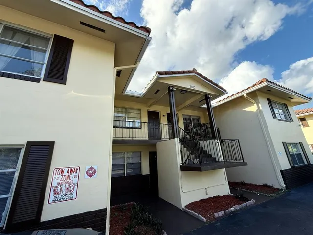 $1,950 | 3880 Woodside Drive, Coral Springs, FL 33065
