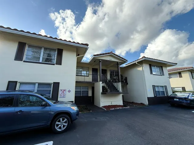 $1,950 | 3880 Woodside Drive, Coral Springs, FL 33065