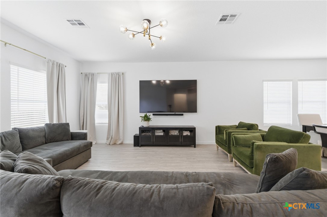 6067 Draw Loop Bulverde, TX 78163 - Photo 15 of 48