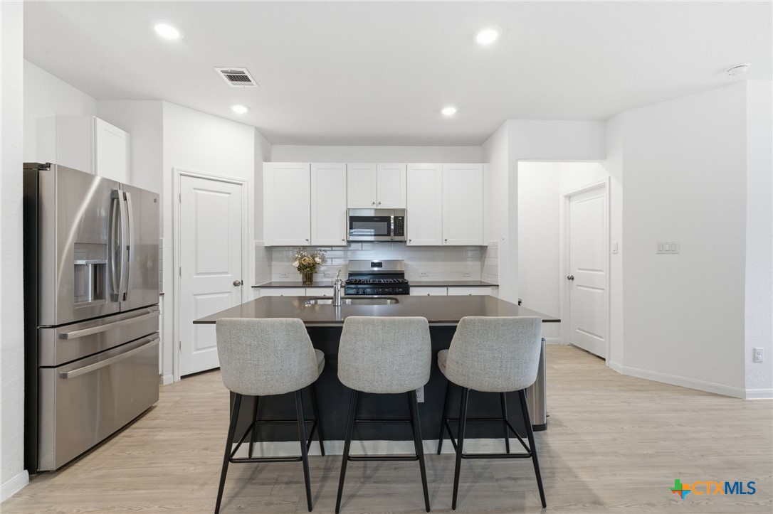 6067 Draw Loop Bulverde, TX 78163 - Photo 7 of 48