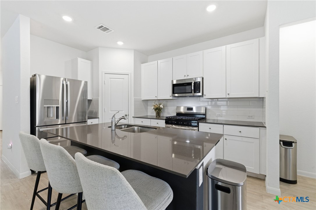 6067 Draw Loop Bulverde, TX 78163 - Photo 8 of 48