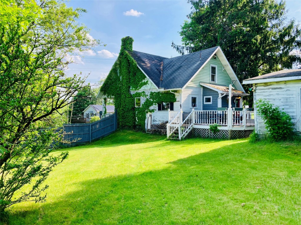 3847 Country Club Road Endicott, NY 13760 - Photo 3 of 25 Gallery Image 3