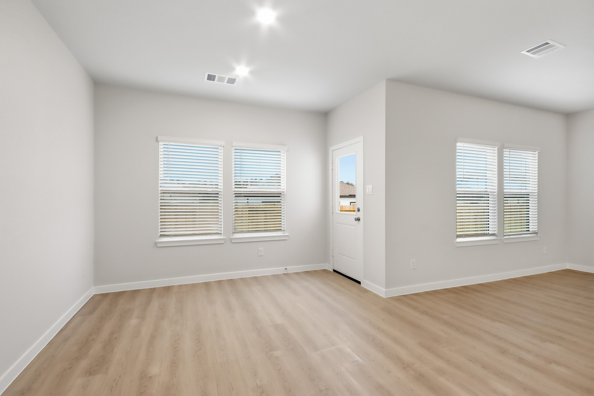 9707 Caney Bend Road Conroe, TX 77303 - Photo 7 of 20