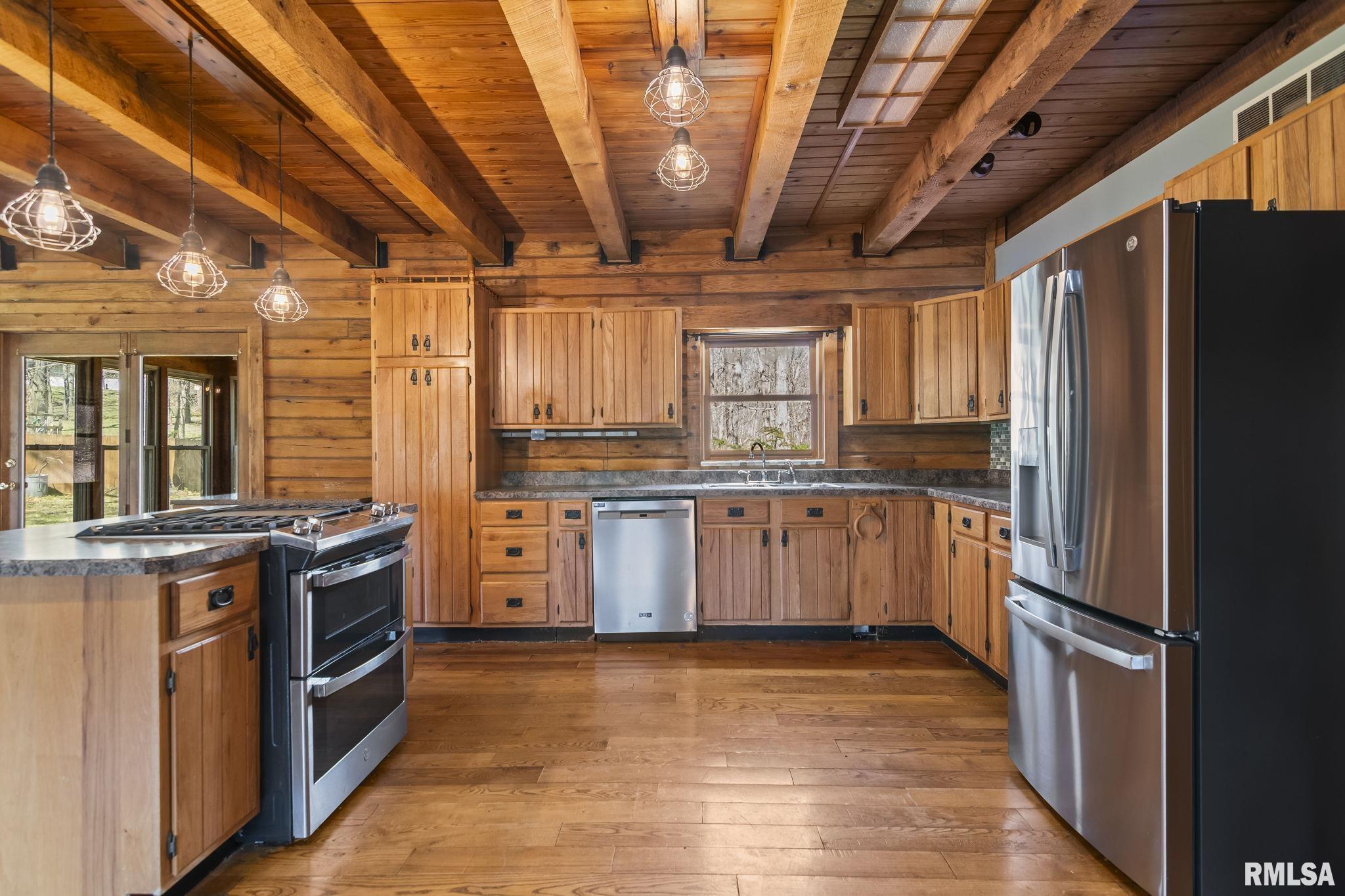 11266 Timber View Lane Athens, IL 62613 - Photo 16 of 46